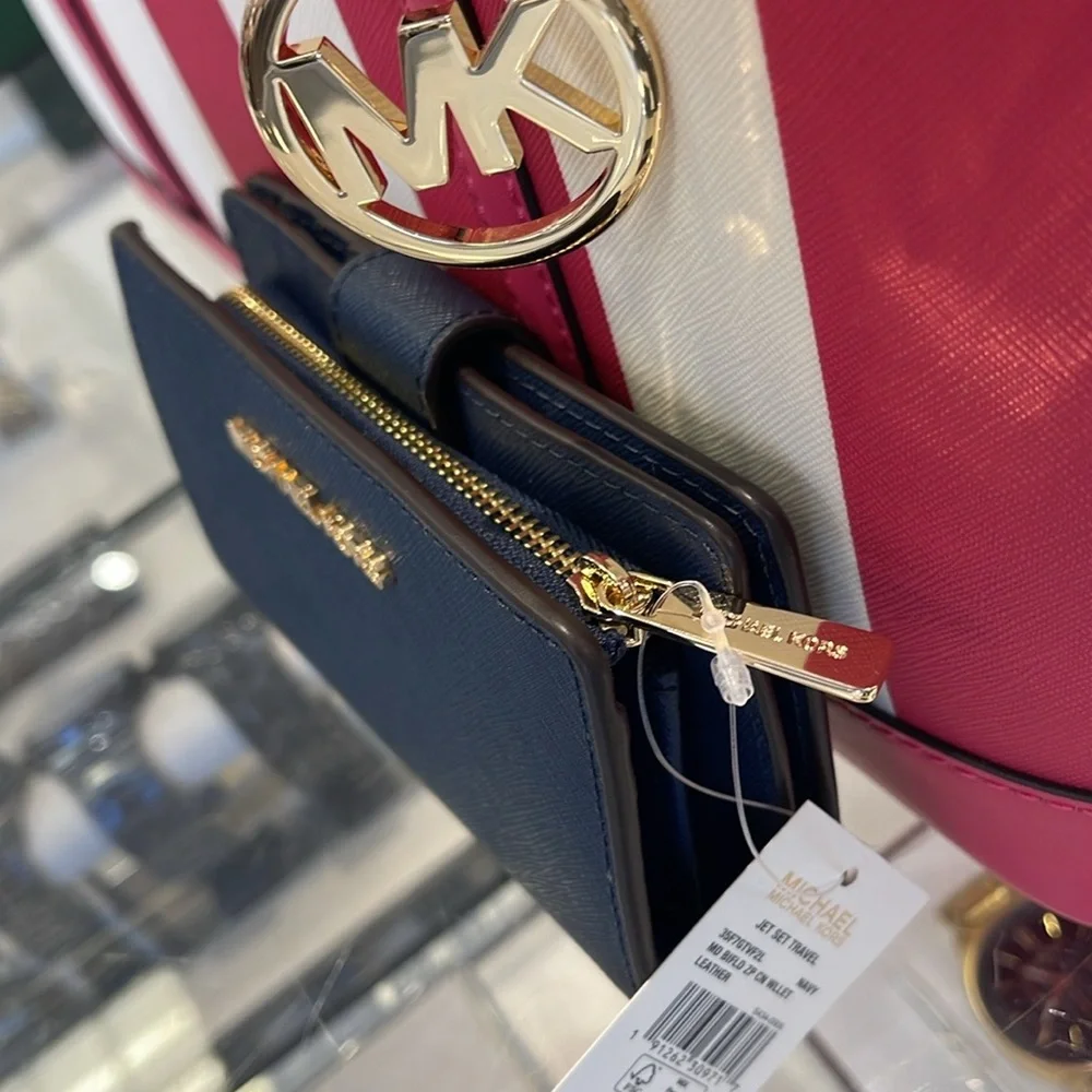 MICHAEL KORS Medium Jet Set Travel Crossgrain Leather Bifold Zip Wallet Navy NWT